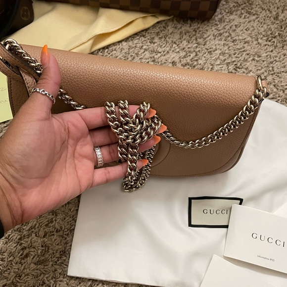 Gucci Tan Crossbody Bag with Silver Chain Strap - Picture 2 of 8